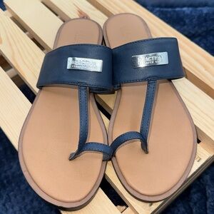 Ladies sandals